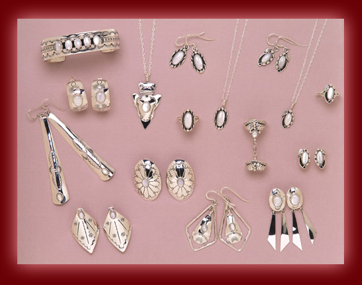 A white gemstone from the Mother of Pearl creates beautiful silver jewelry of earrings, rings, pendants, necklaces, and bracelets.